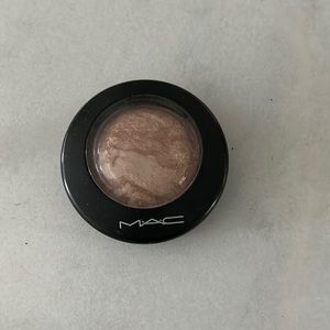 MAC Cosmetics Mineralize Skin Finish in Soft & Gentle